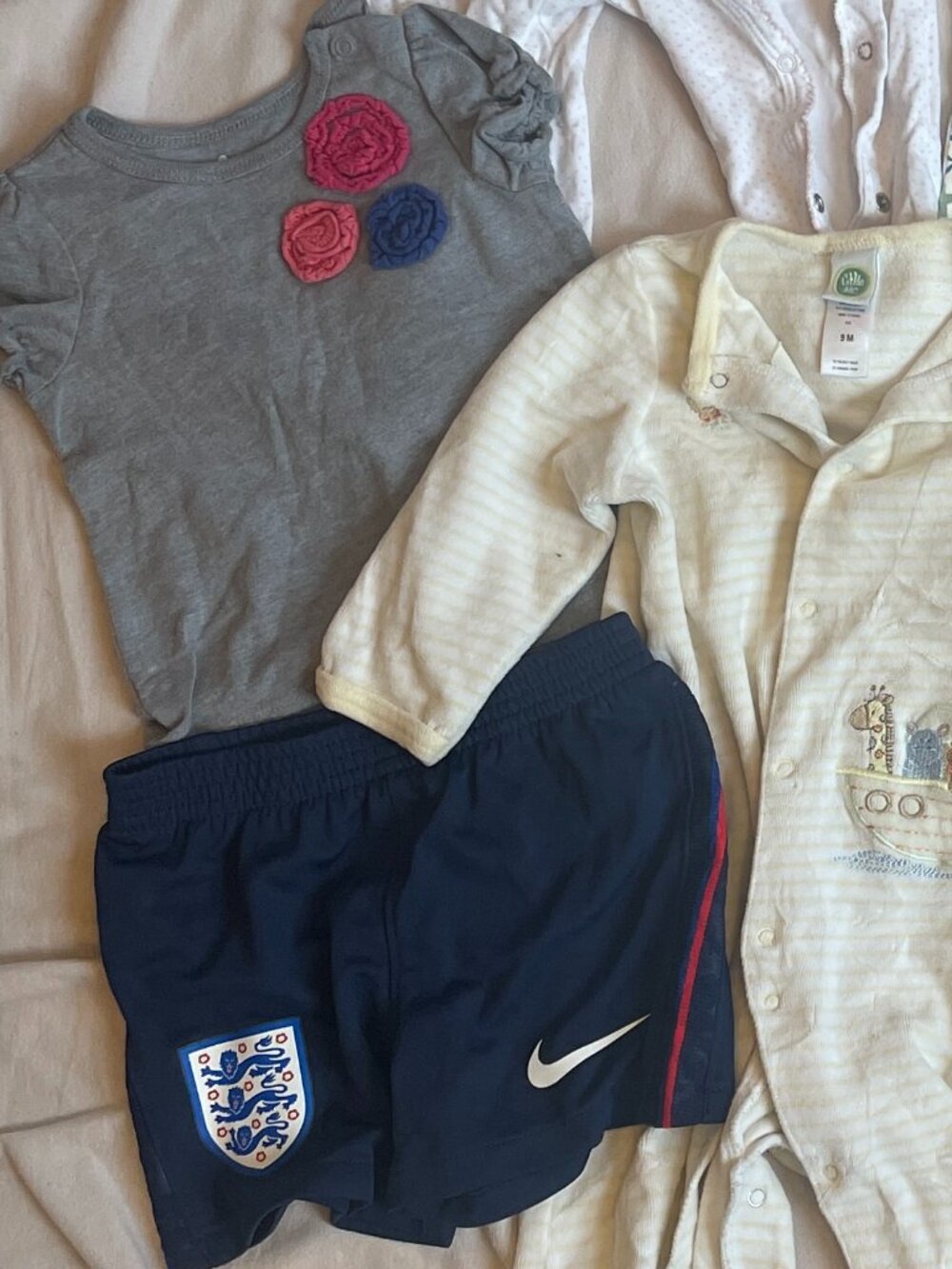 Nine (9) Month Baby Girl Clothing Bundle - Picture 8 of 8